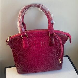 Sculptura fuchsia red dome shaped modern croc-embossed faux leather satchel NWOT